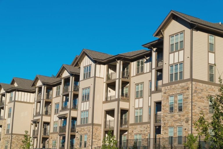 Suburban apartment building in Edina, MN